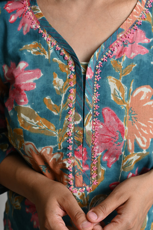 Resham cotton kurti pant set