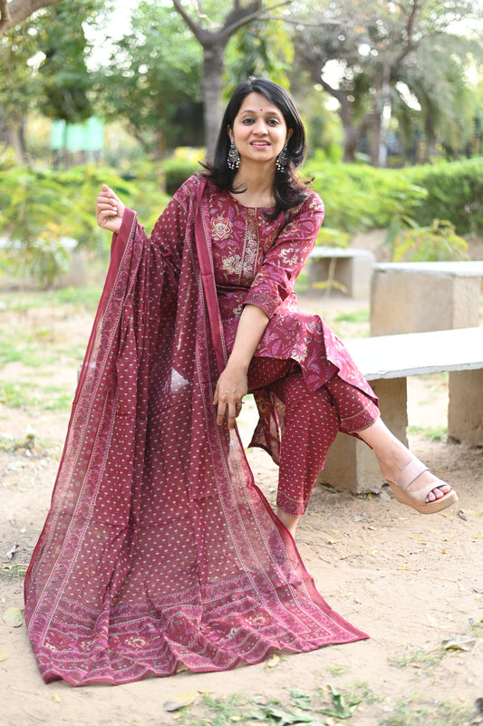 Mahira Floral Cotton Suit Set