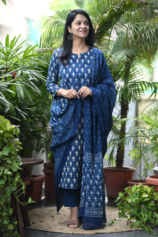 Neelaya Hand Block Cotton Suit Set