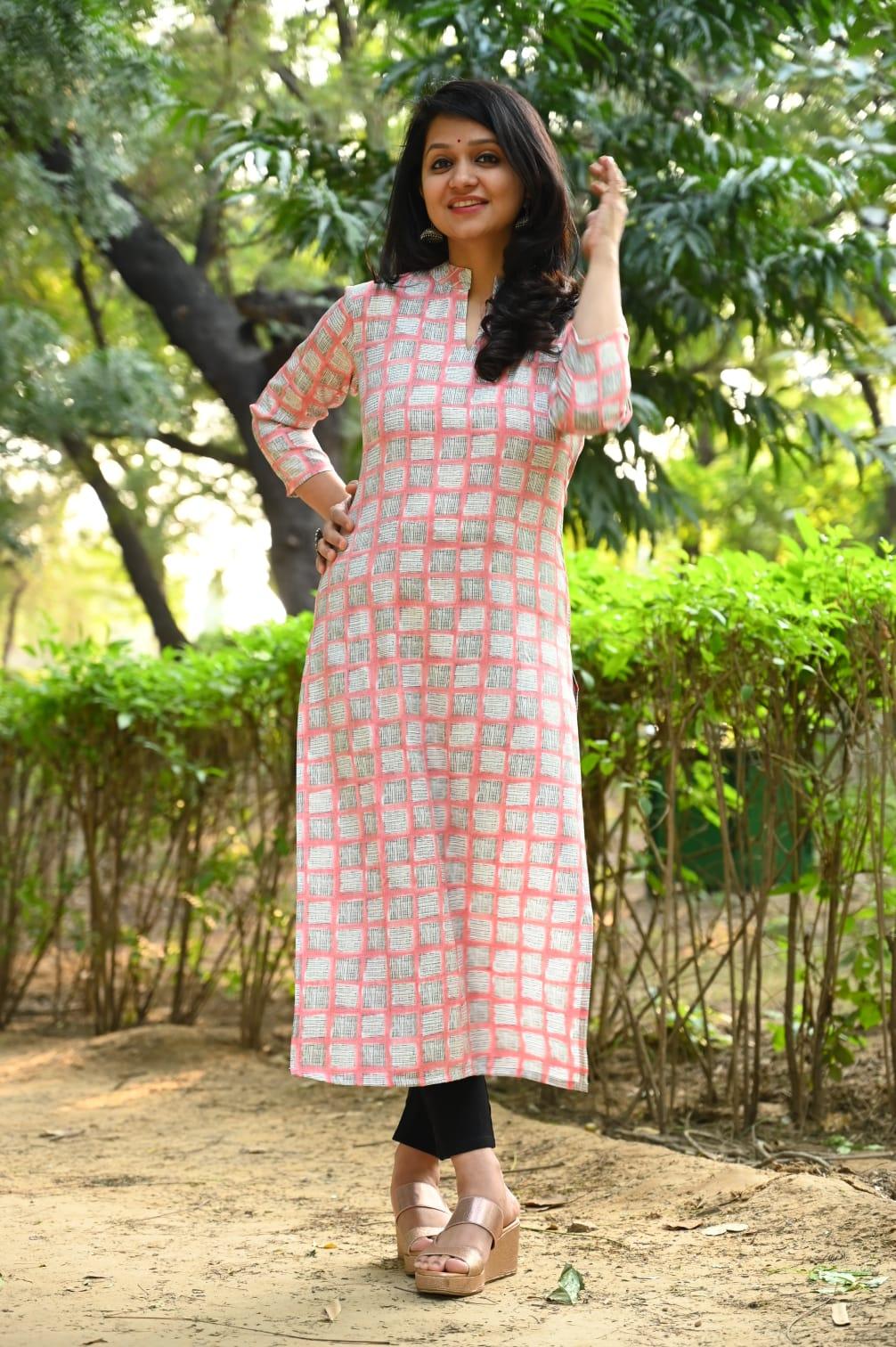 Two Tone Gold Print Capsule Rayon Kurti