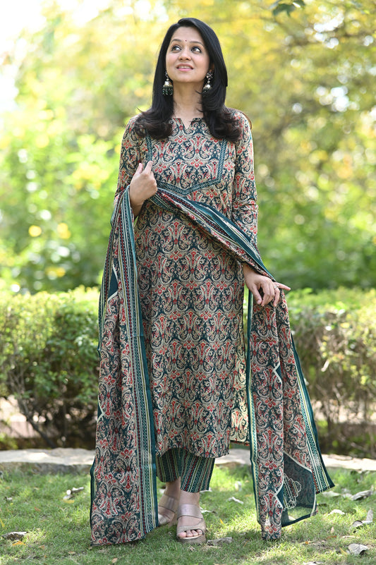 Chakor Embroidered Cotton Suit Set