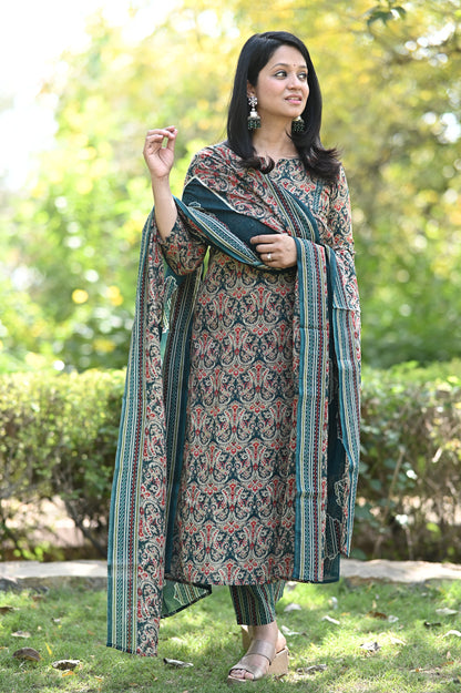 Chakor Embroidered Cotton Suit Set