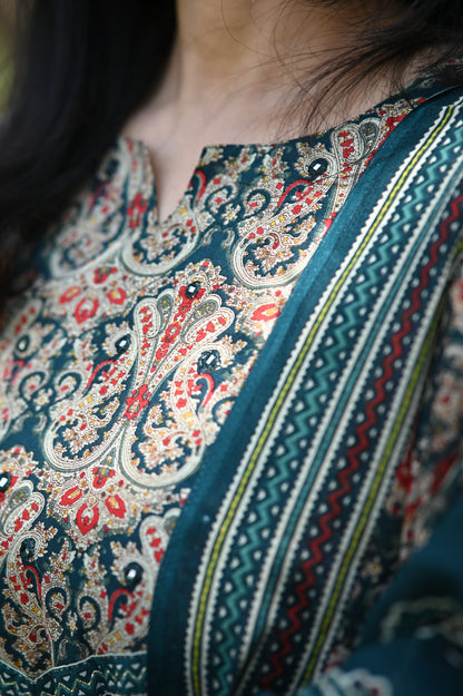 Chakor Embroidered Cotton Suit Set
