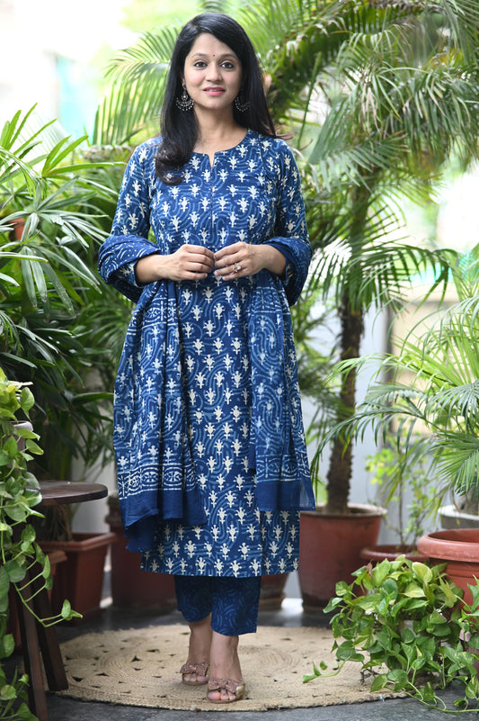 Neelaya Hand Block Cotton Suit Set
