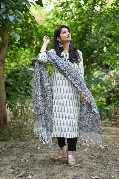 Kaalindi Hand Block Suit Set