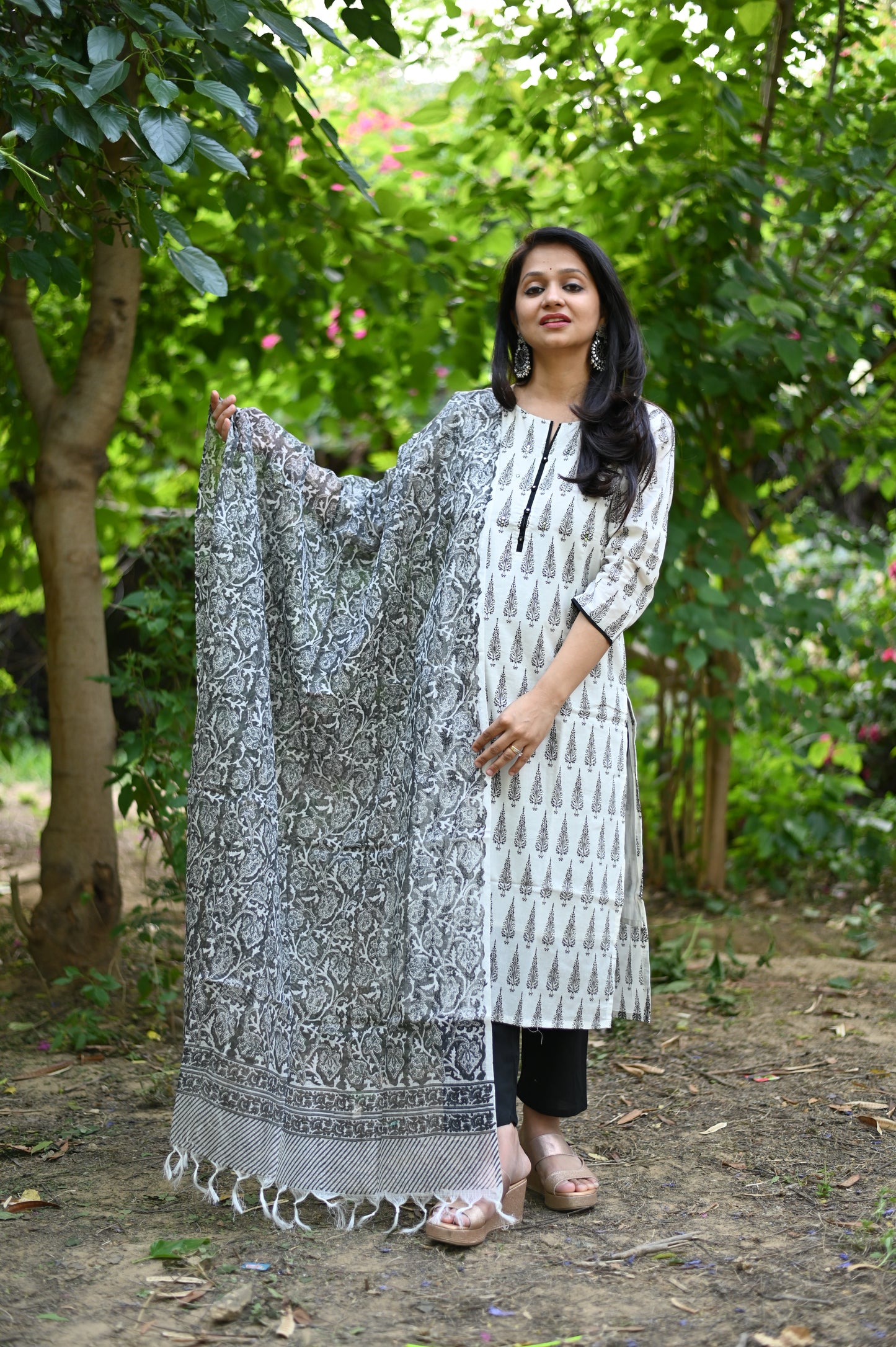 Kaalindi Hand Block Suit Set