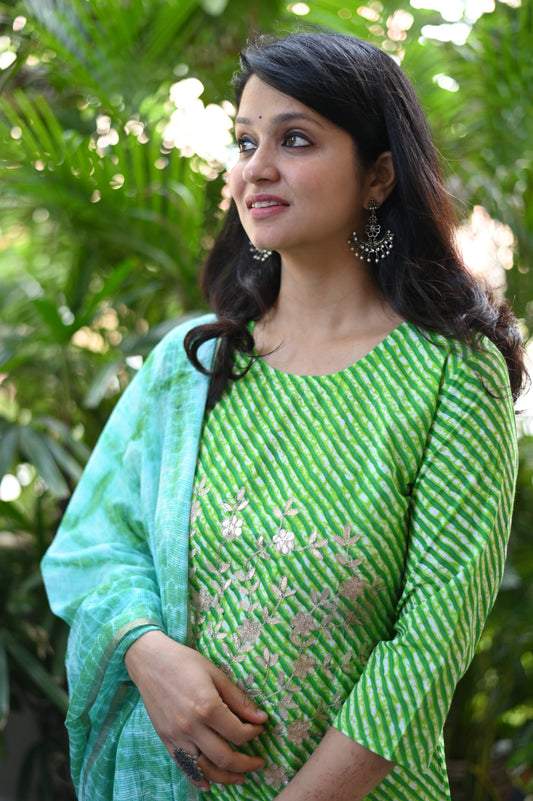 Green Lehariya Cotton Suit Set
