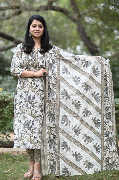 Harita Cotton Suit Set