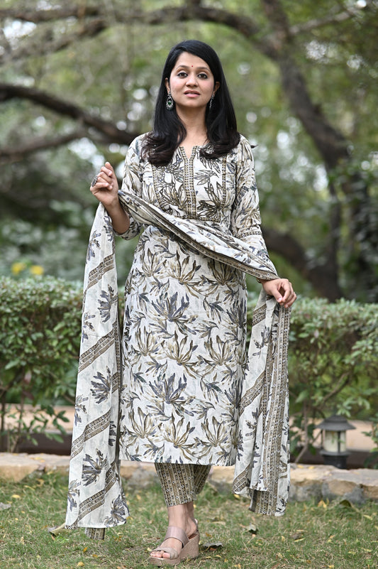 Harita Cotton Suit Set