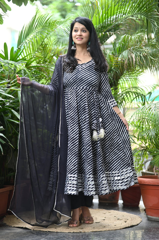 Saanwri Black Lehariya Anarkali Suit Set