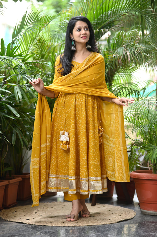 Kesarbandh Bandhani Anarkali Suit Set