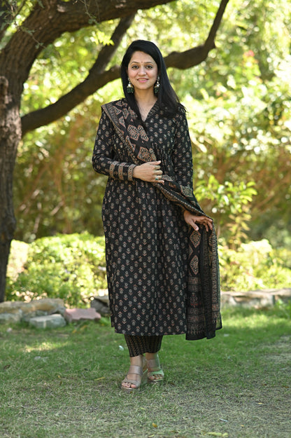 Mehreen Alia Cotton Suit Set