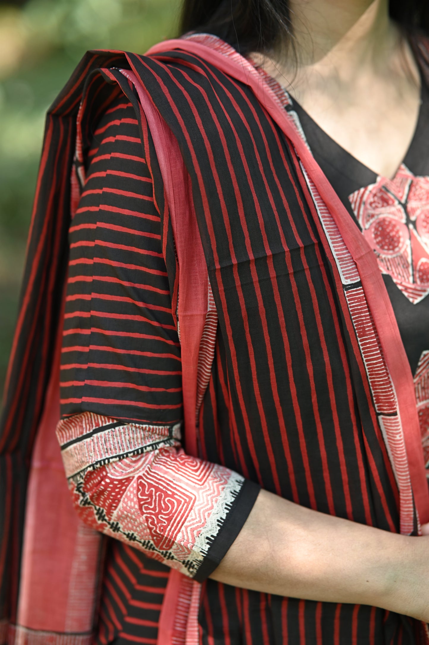 Brij Handbolck Red & Black Cotton Suit Set