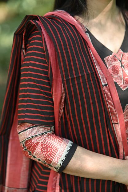 Brij Handbolck Red & Black Cotton Suit Set