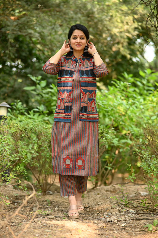 Mirzaa Kurta Pant with Jacket Set