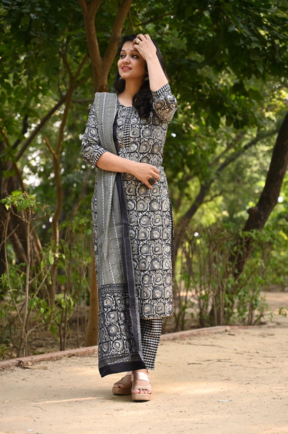 Pearl Muslin Silk Suit Set