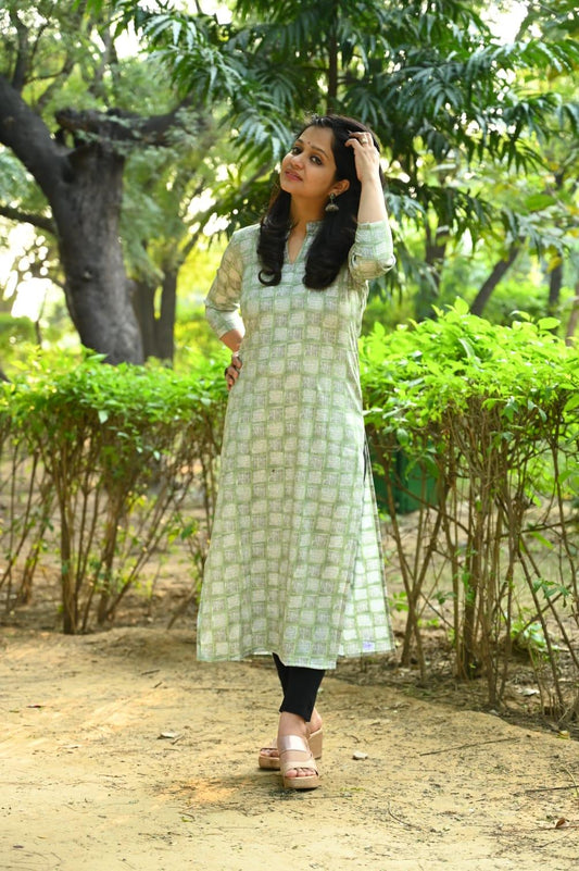 Two Tone Gold Print Capsule Rayon Kurti