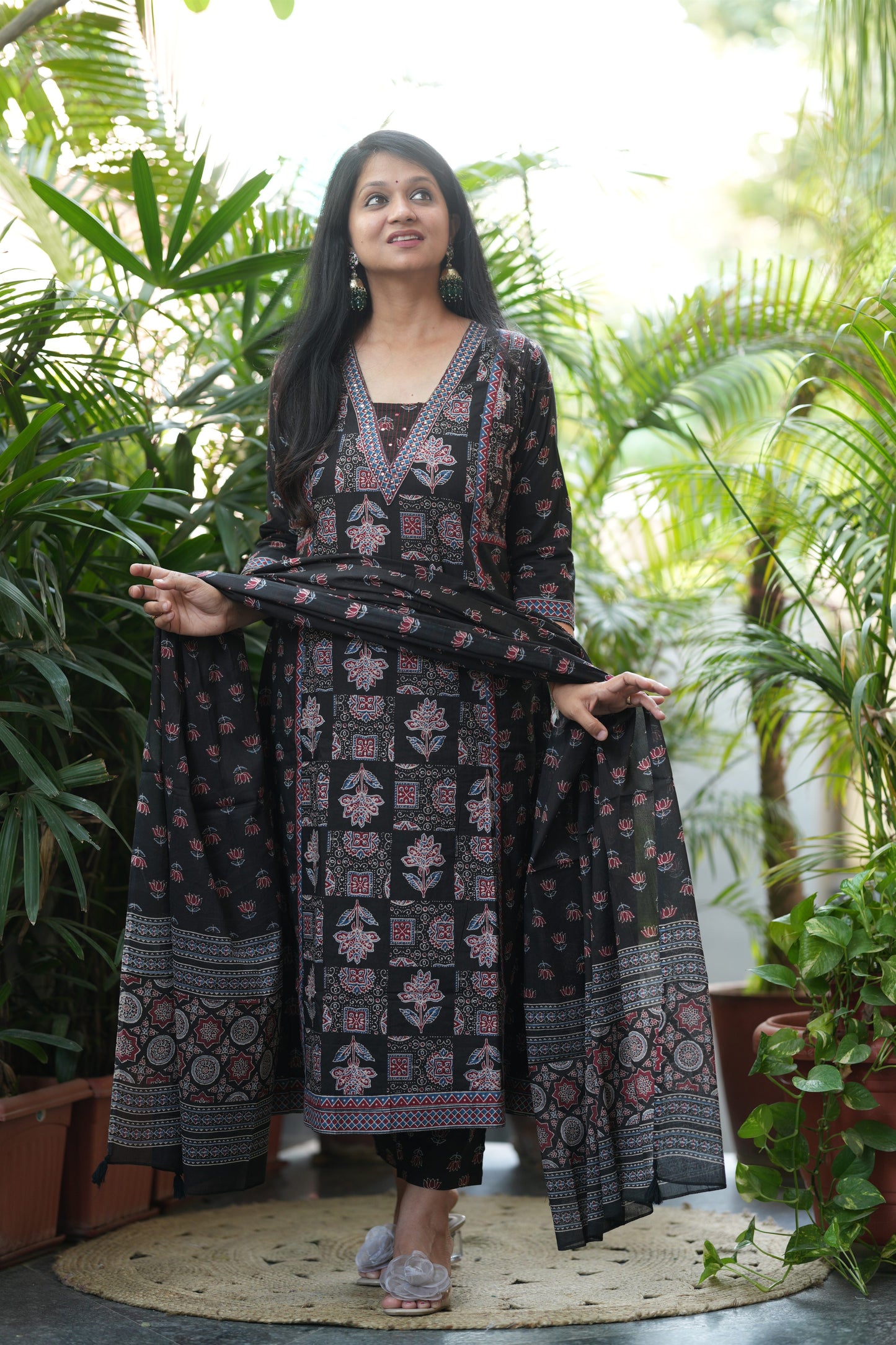 Vaani Black Cotton Suit Set