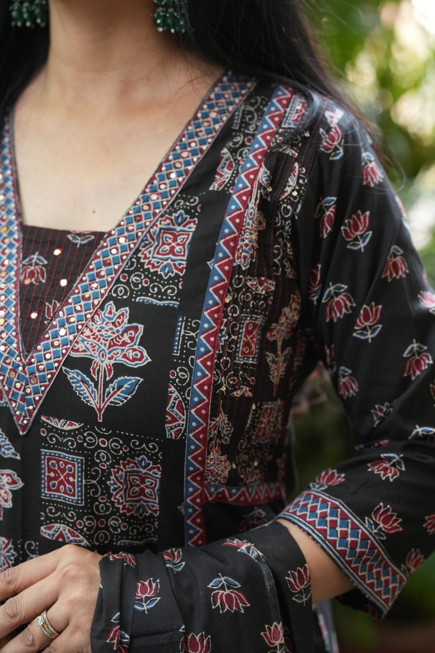 Vaani Black Cotton Suit Set