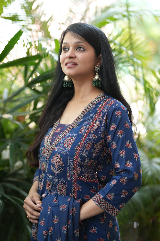 Vedaa Blue Cotton Suit Set