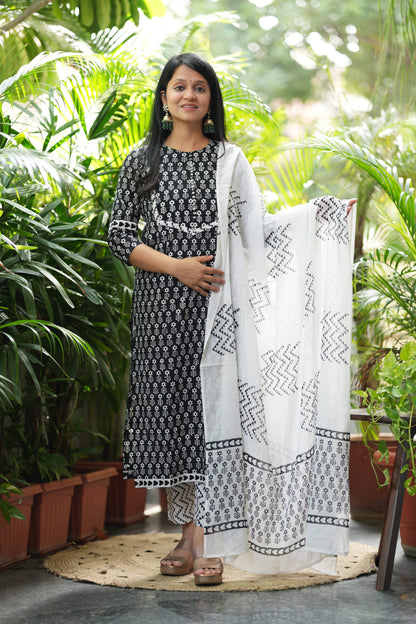 Sootra Cotton Hand Block Suit Set