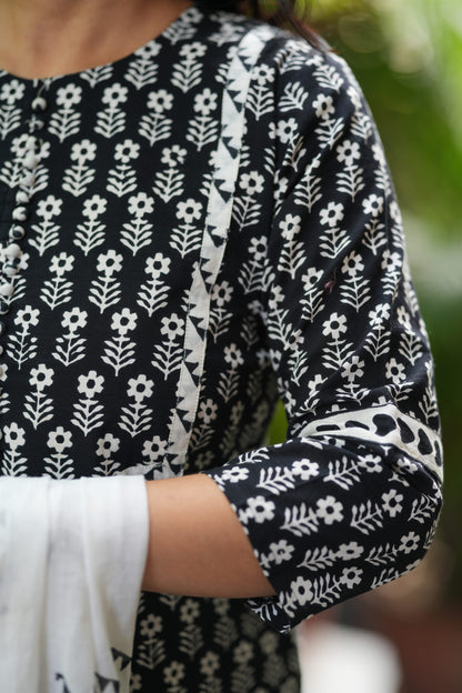 Sootra Cotton Hand Block Suit Set