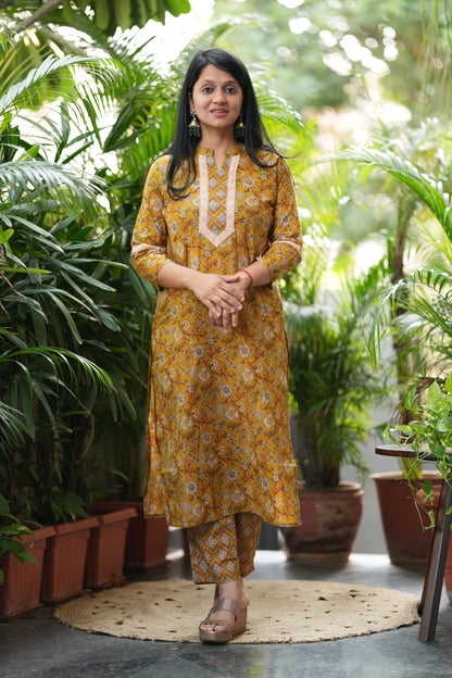 Maani Cotton Kurta Pant Set