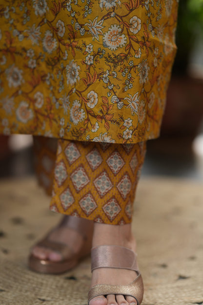 Maani Cotton Kurta Pant Set