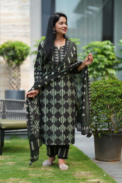 Taarika Katha Cotton Suit Set