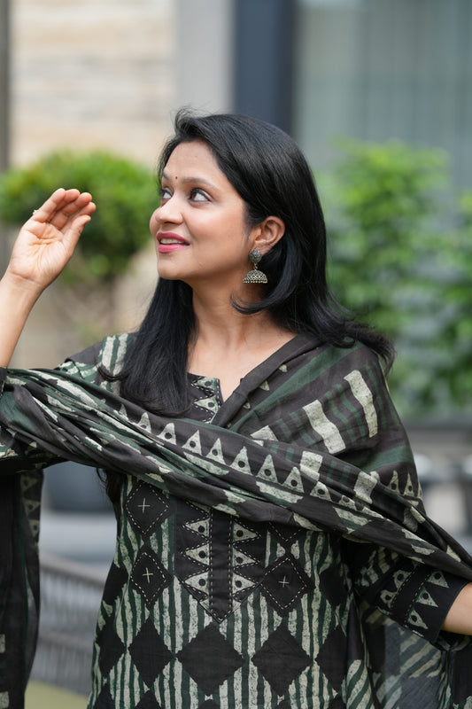 Taarika Katha Cotton Suit Set