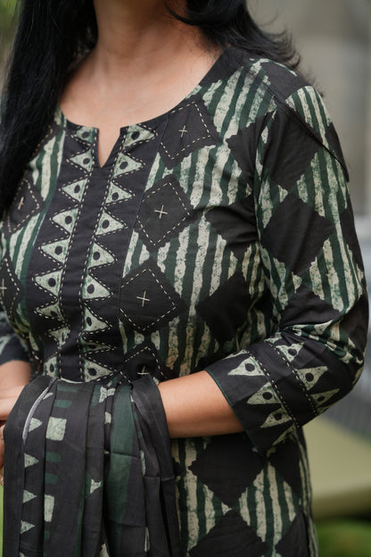 Taarika Katha Cotton Suit Set